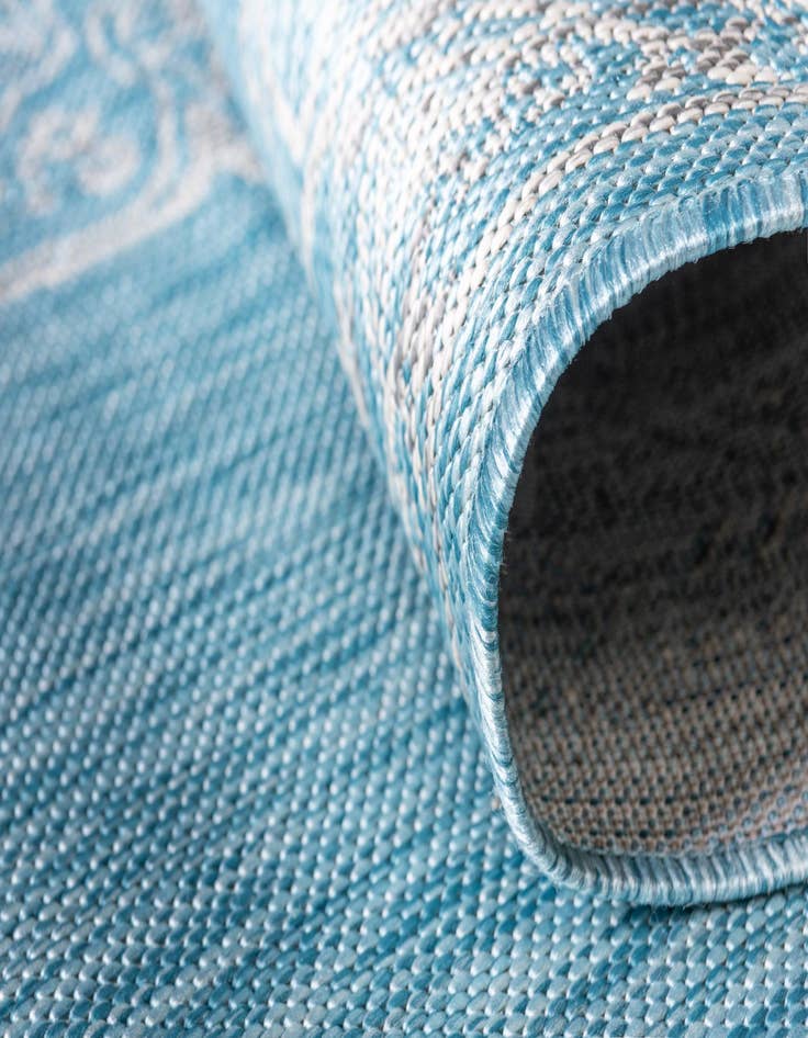 Detail image of 2' x 6'  Washable Traditional Indoor / Outdoor Runner Rug