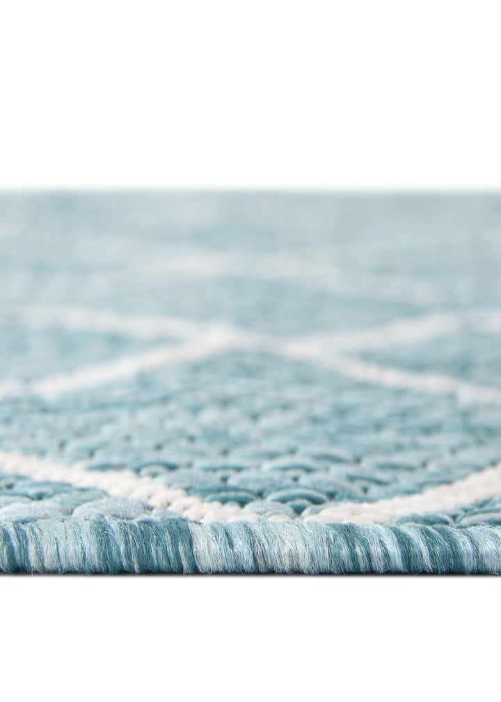 2' x 6' Easy-Clean Trellis Indoor / Outdoor Runner Rug