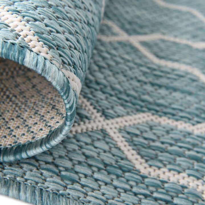 2' x 6' Easy-Clean Trellis Indoor / Outdoor Runner Rug