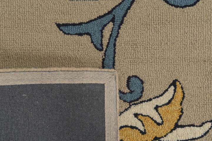5' 1 x 8' Agra Wool Rug