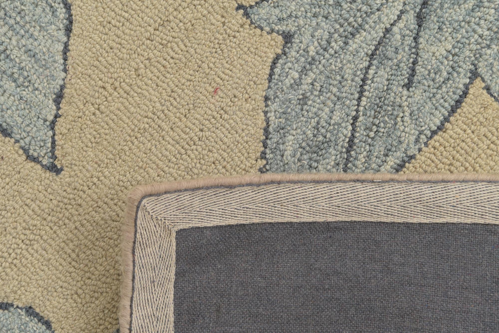5' 2 x 8' Agra Wool Rug