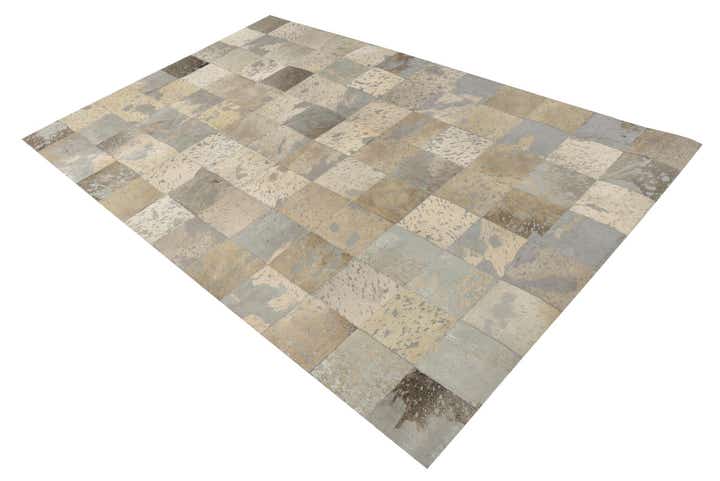 5' 1 x 7' 10 Cowhide Rug