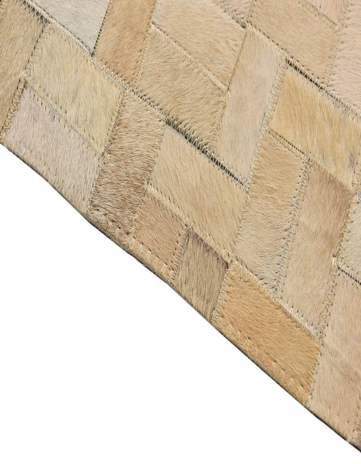 Detail image of 5' 5 x 7' 7 Cowhide Rug