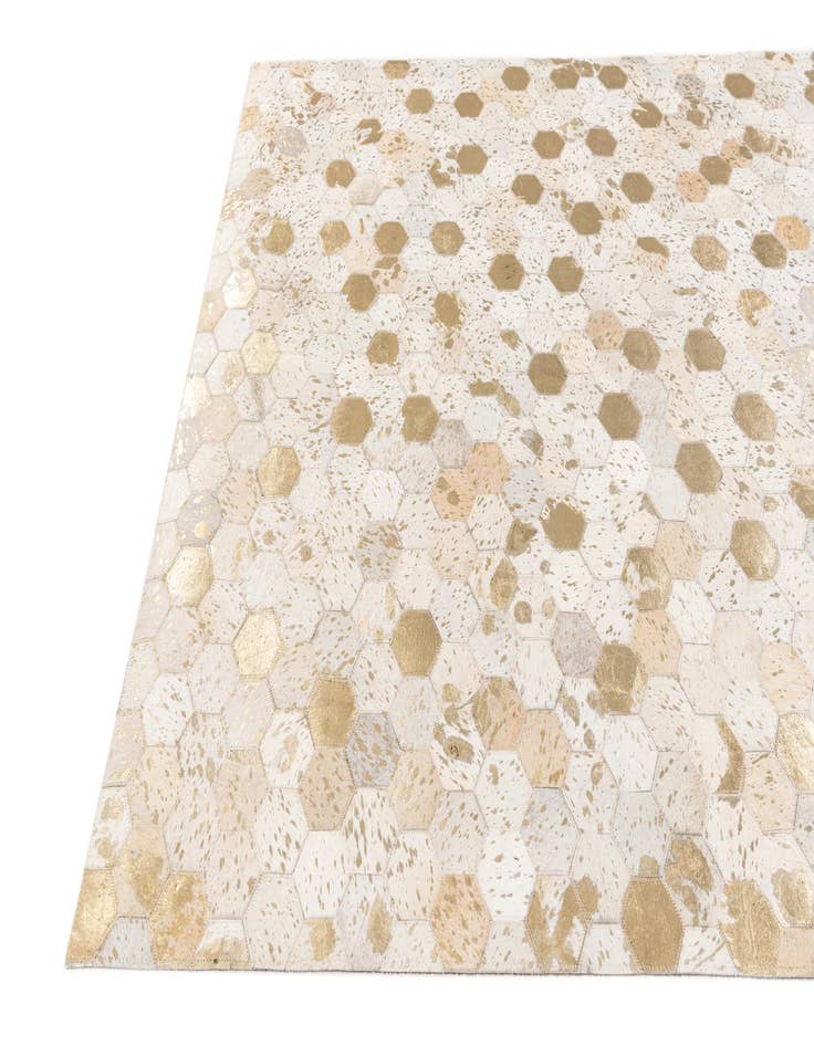 Detail image of 4' 10 x 7' 7 Cowhide Stocks Rug