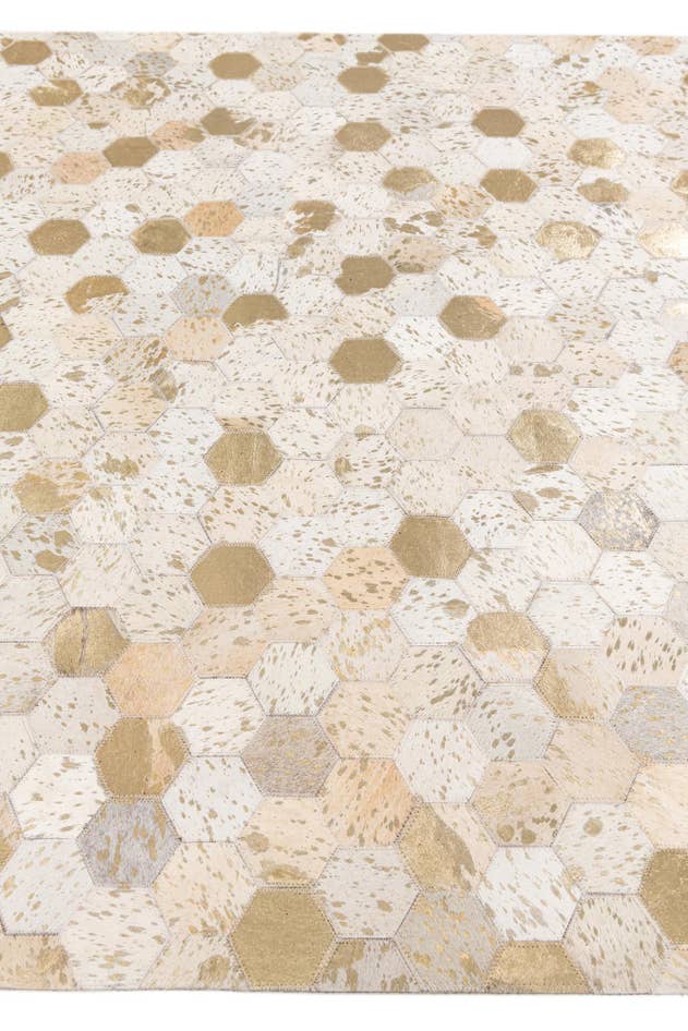 Detail image of 4' 10 x 7' 7 Cowhide Stocks Rug