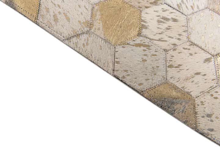 4' 10 x 7' 7 Cowhide Stocks Rug