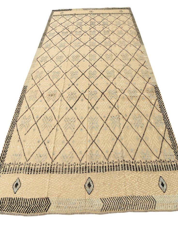 Detail image of 8' 7 x 11' 10  Hand Knotted Darya Wool Rug