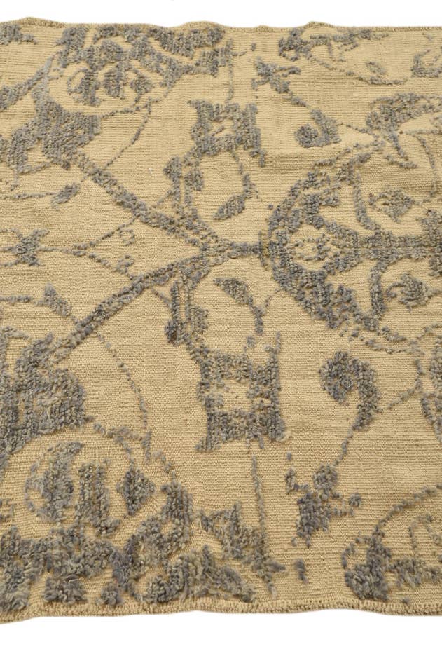Detail image of 3' 10 x 6' 4 Hand Knotted Darya Wool Rug