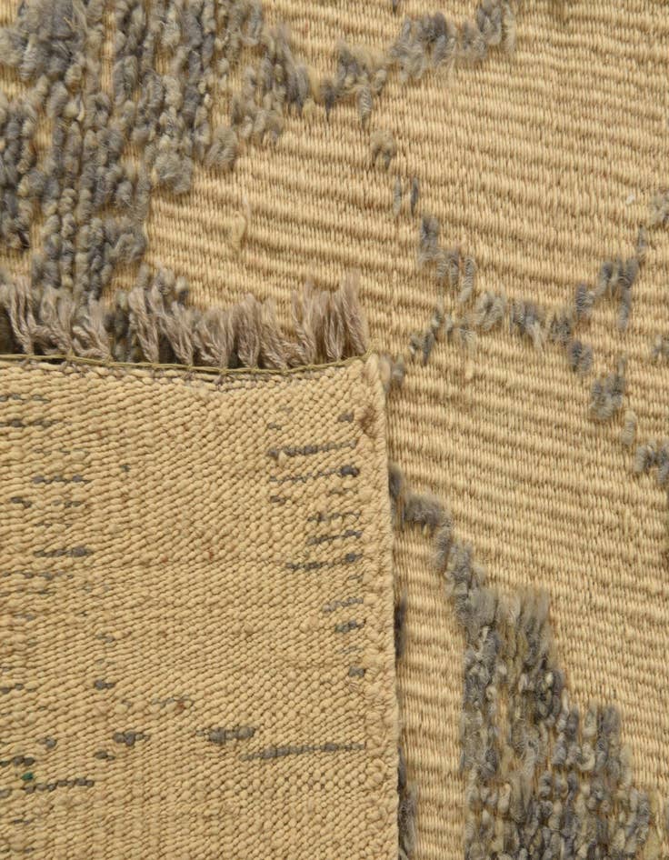 Detail image of 3' 10 x 6' 4  Hand Knotted Darya Wool Rug