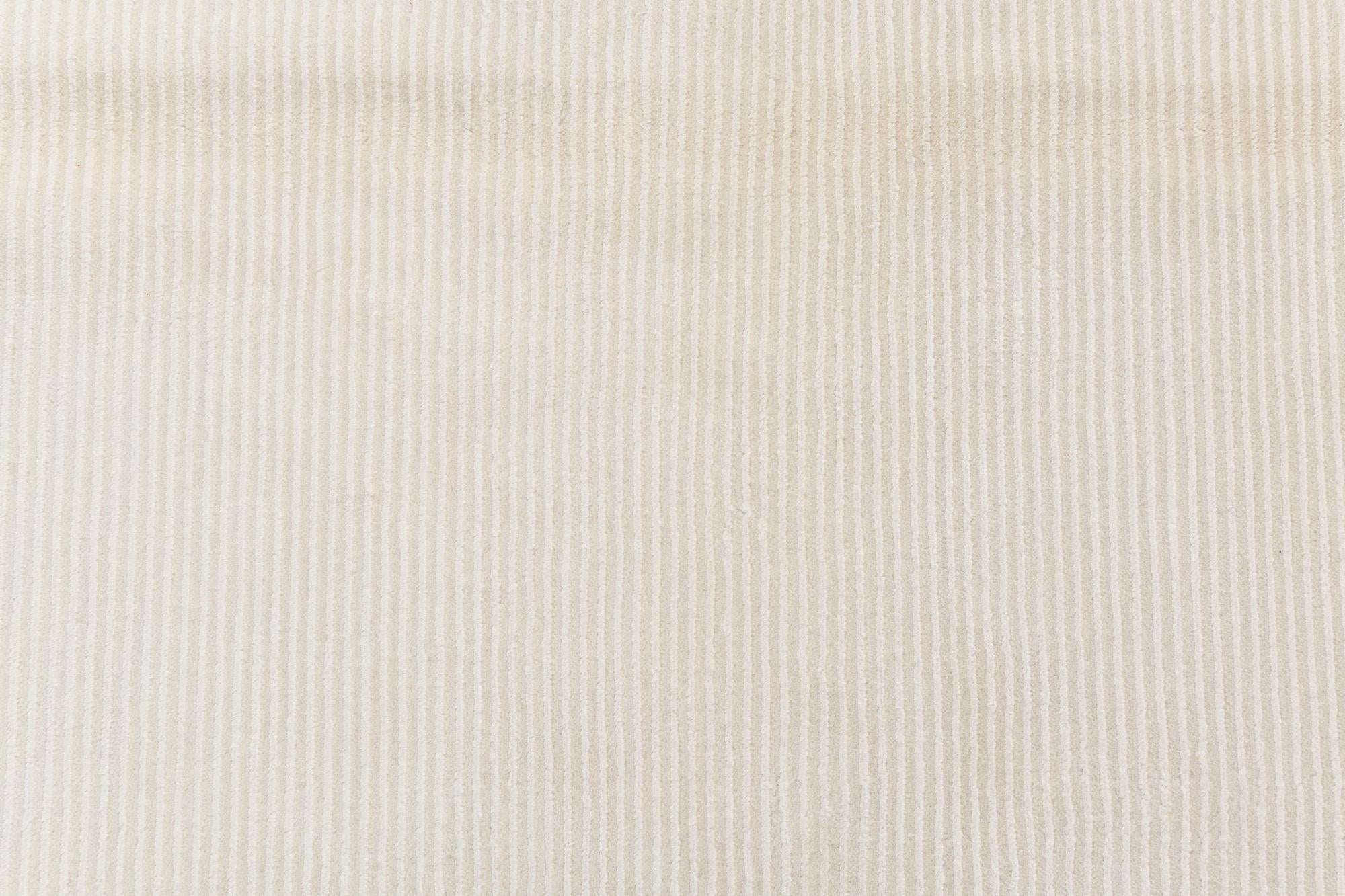 7' 11 x 9' 10 Hand Knotted Darya Wool Rug