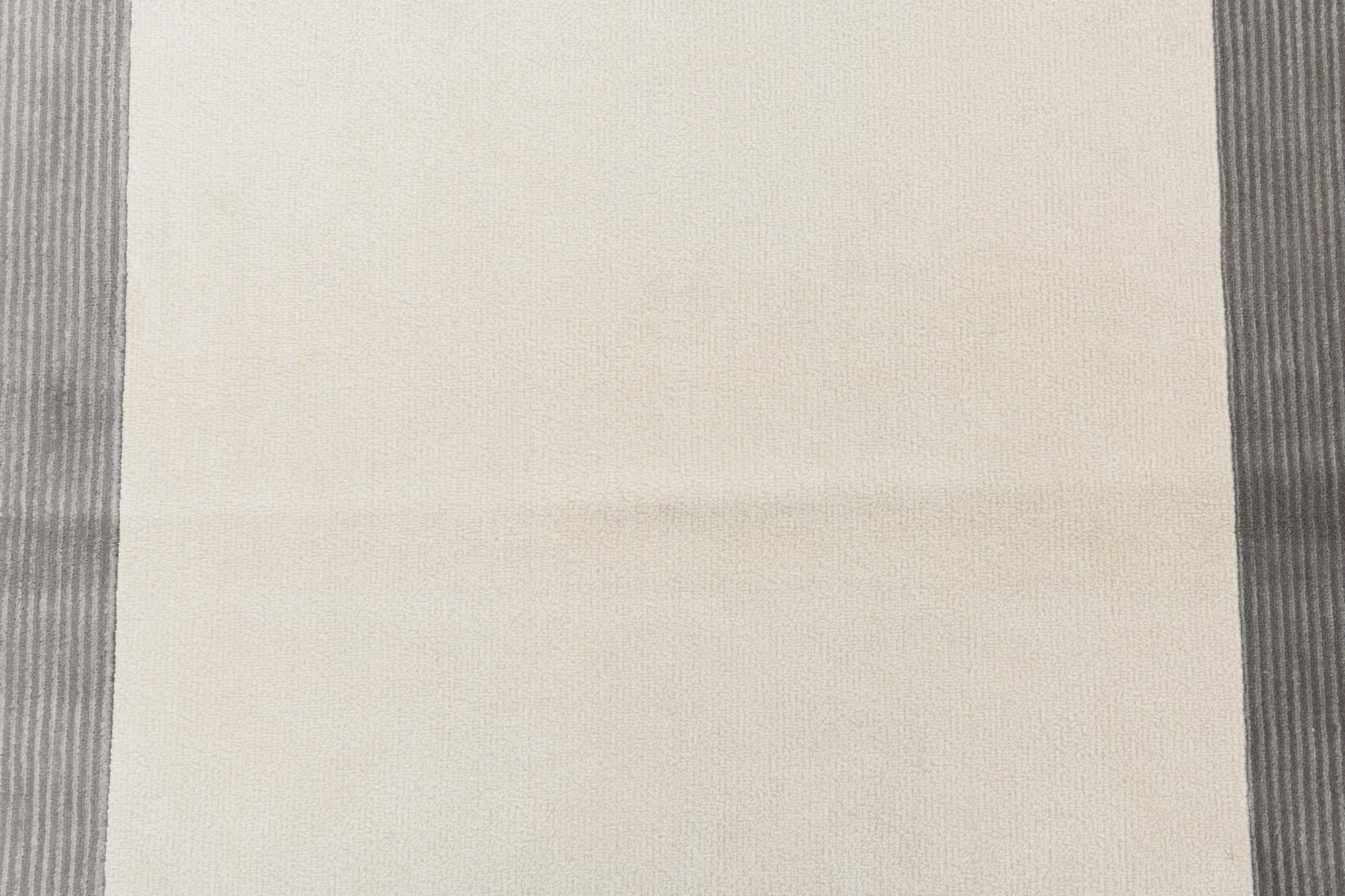7' 9 x 9' 10 Hand Knotted Darya Wool Rug