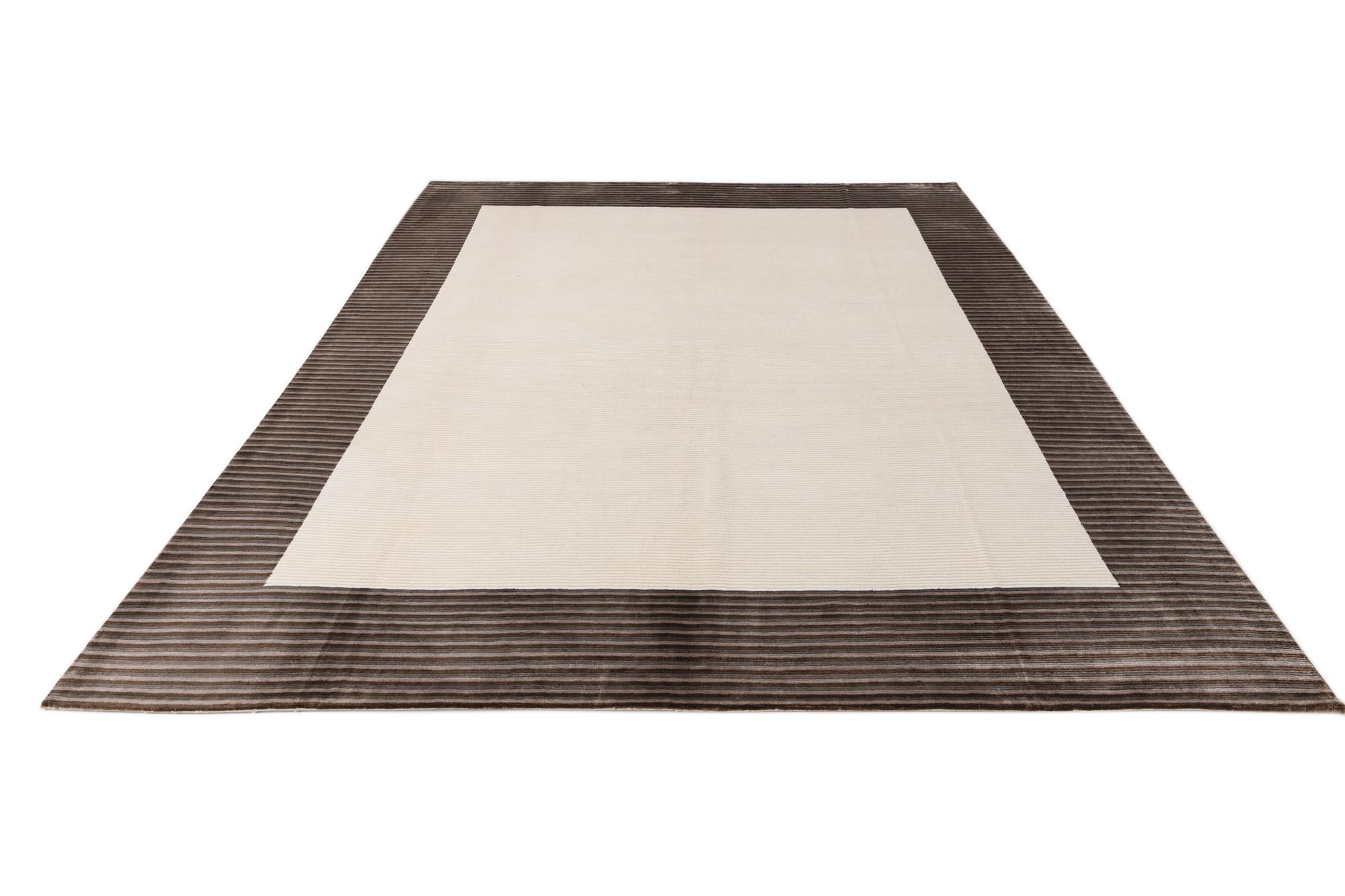 7' 10 x 9' 10 Hand Knotted Darya Wool Rug