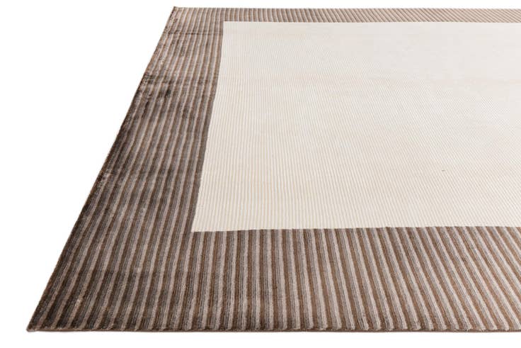 Detail image of 7' 10 x 9' 10 Hand Knotted Darya Wool Rug