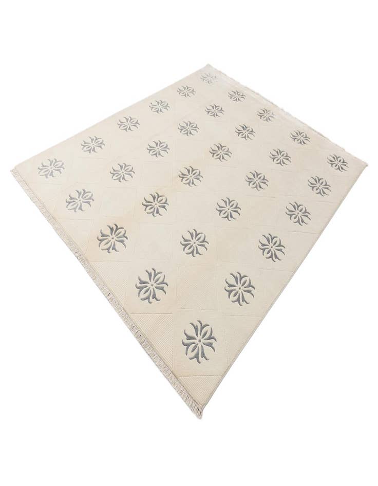 Detail image of 8' 4 x 10' 2  Hand Knotted Darya Wool Rug