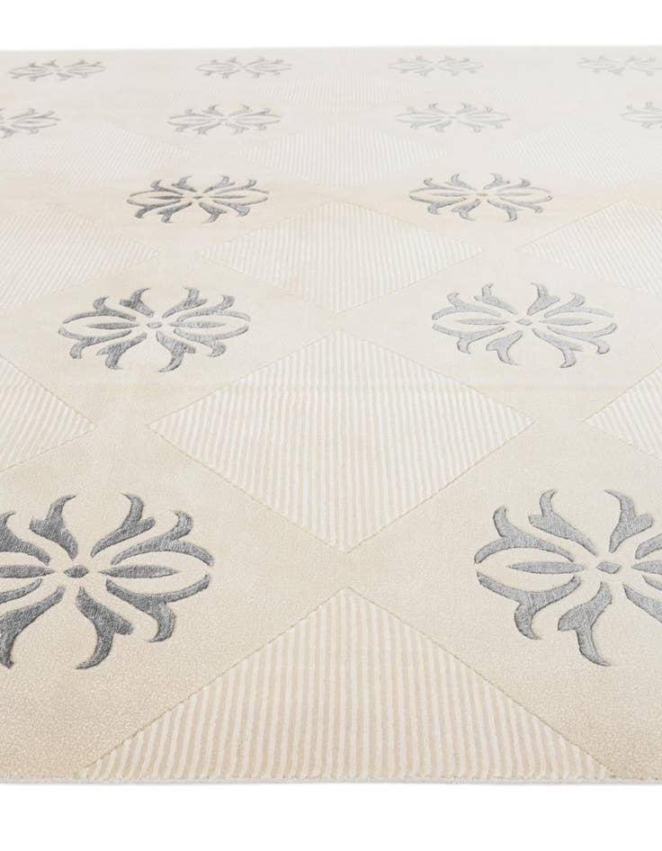 Detail image of 8' 4 x 10' 2  Hand Knotted Darya Wool Rug