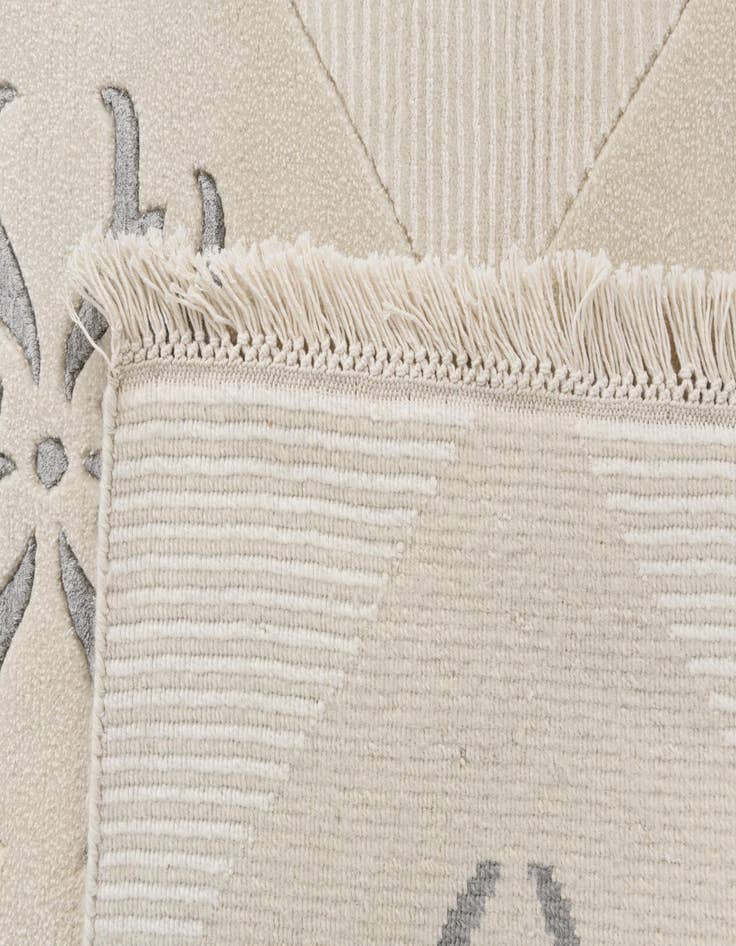 Detail image of 8' 4 x 10' 2  Hand Knotted Darya Wool Rug