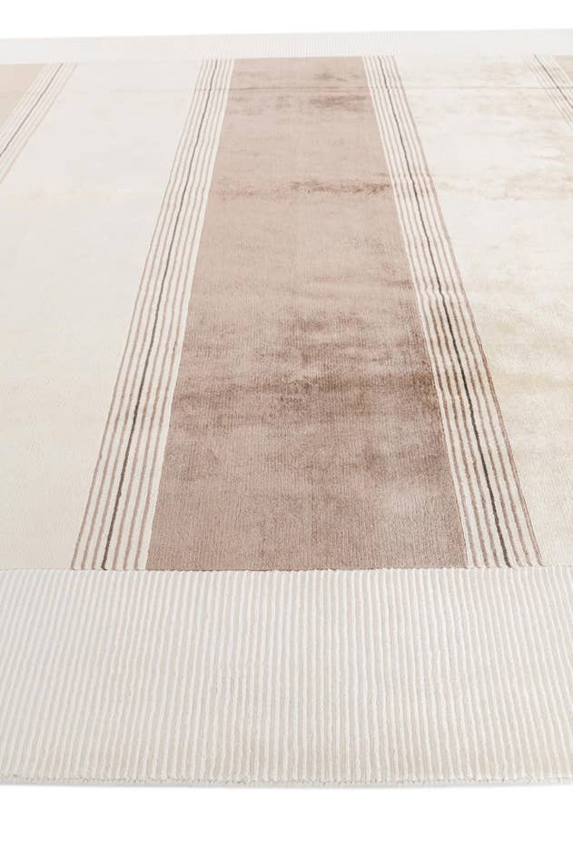 Detail image of 7' 9 x 9' 10 Hand Knotted Darya Wool Rug