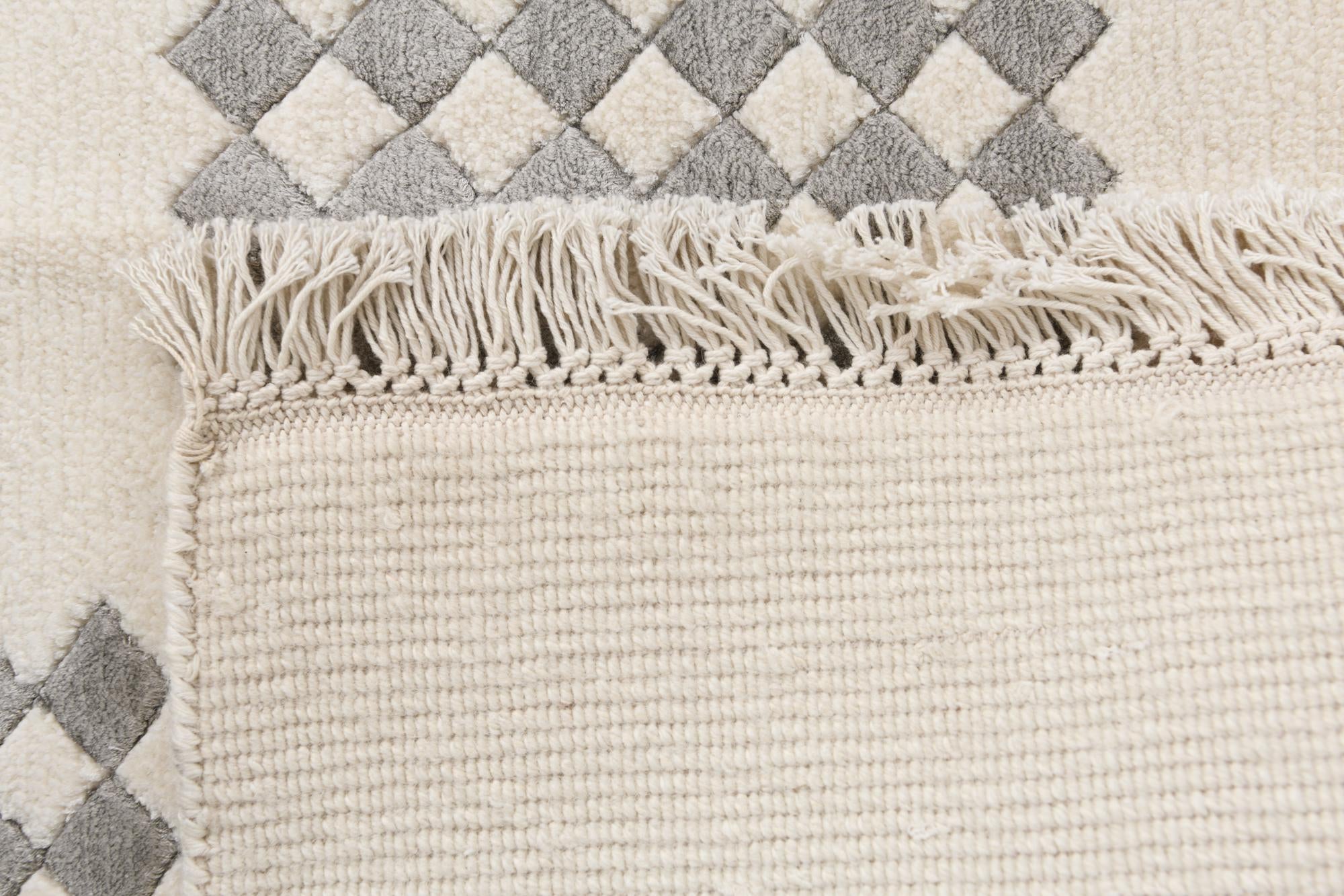 7' 9 x 9' 10 Hand Knotted Darya Wool Rug