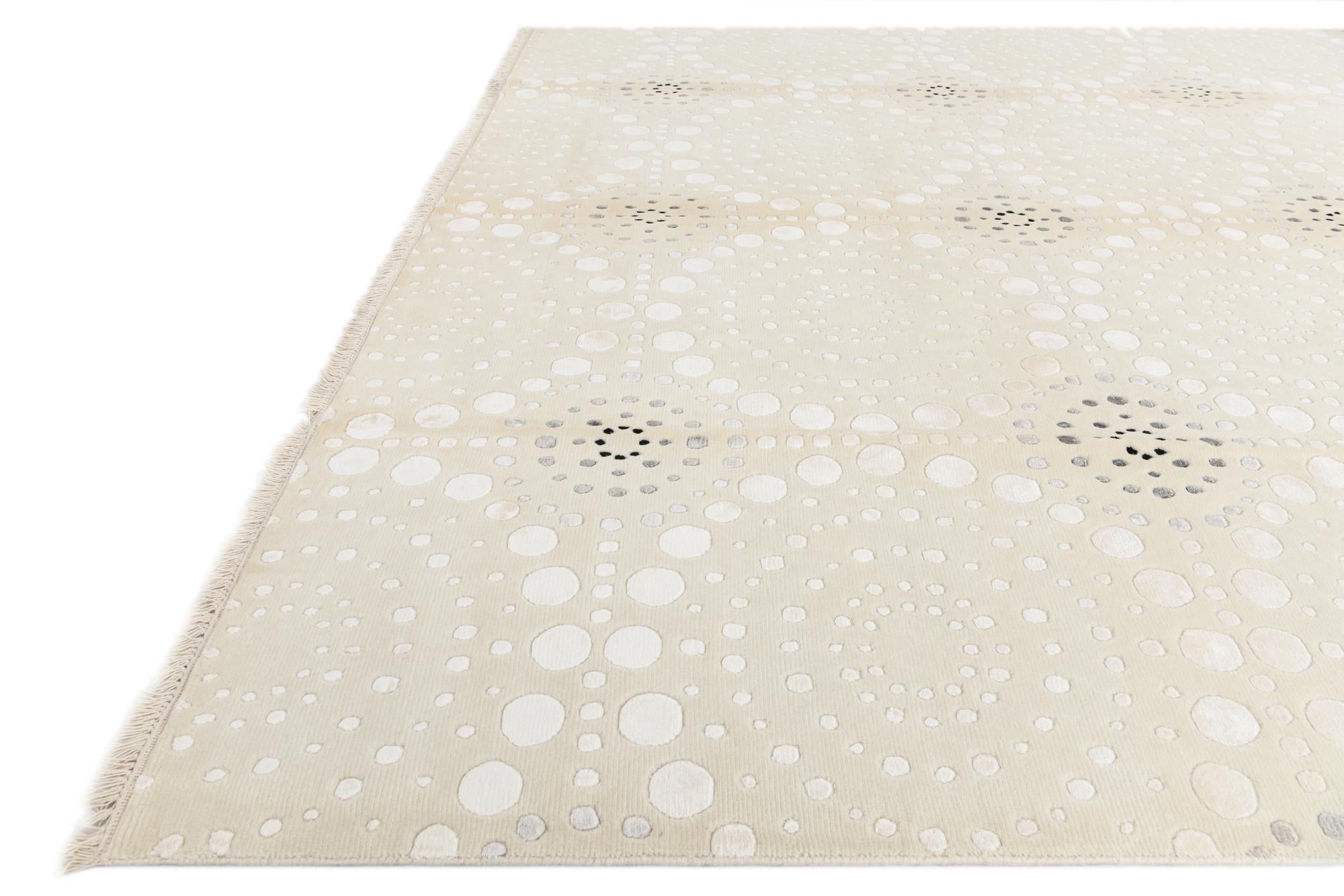 8' 1 x 11' 4 Hand Knotted Darya Wool Rug
