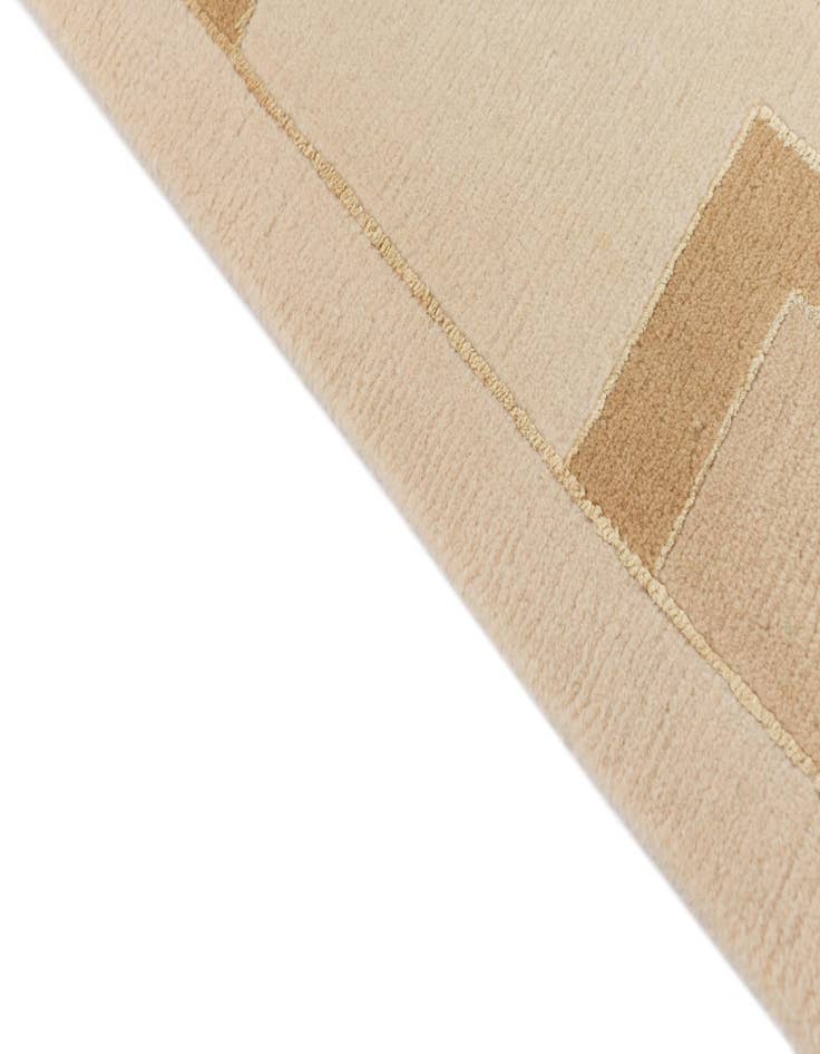 Detail image of 6' 8 x 9' 11 Hand Knotted Darya Wool Rug