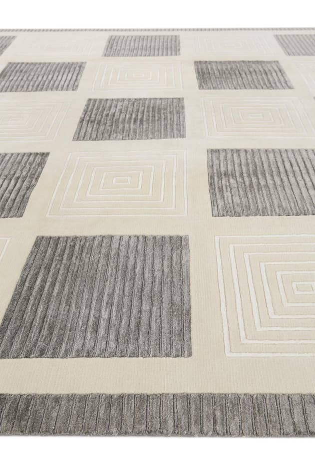 Detail image of 6' 6 x 9' 7 Hand Knotted Darya Wool Rug