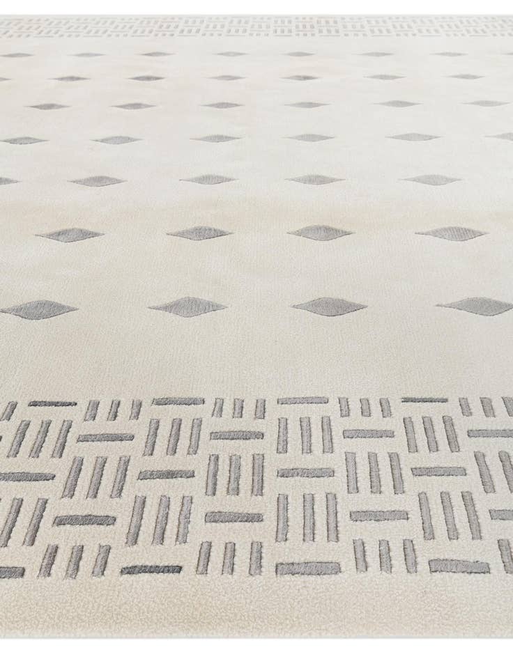 Detail image of 6' 8 x 9' 10  Hand Knotted Darya Wool Rug