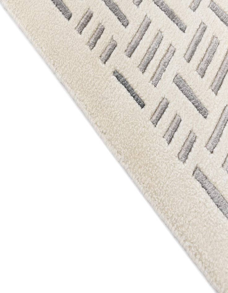 Detail image of 6' 8 x 9' 10  Hand Knotted Darya Wool Rug