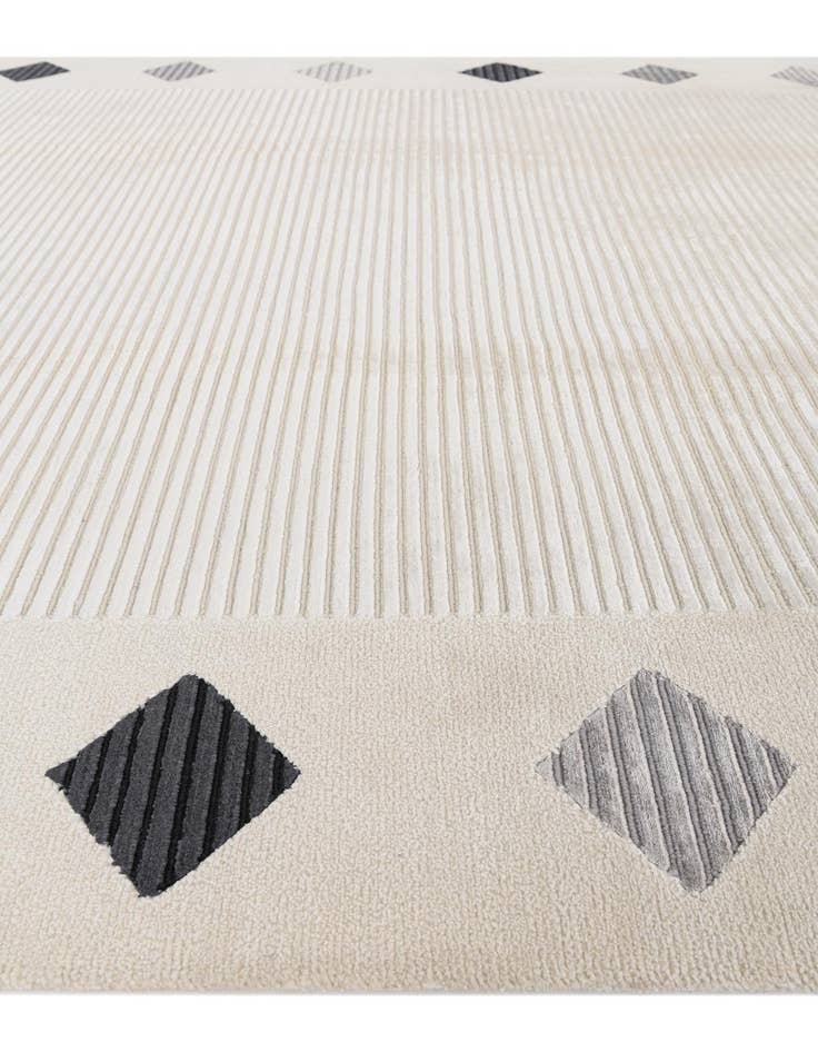 Detail image of 6' 8 x 10'  Hand Knotted Darya Wool Rug