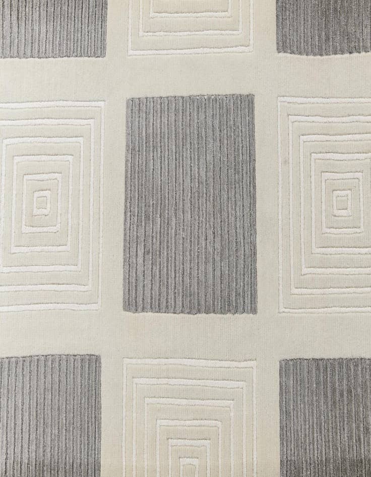 Detail image of 6' 7 x 9' 9  Hand Knotted Darya Wool Rug