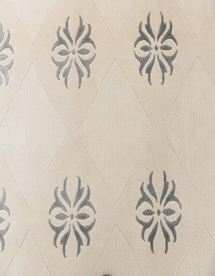 Detail image of 6' 7 x 9' 10  Hand Knotted Darya Wool Rug