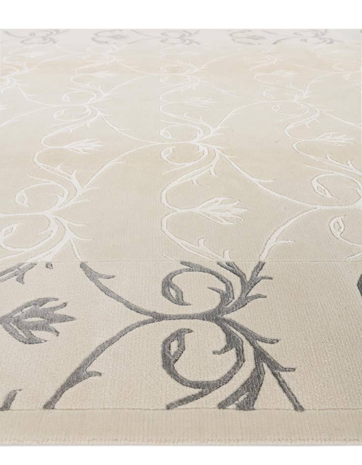 Detail image of 6' 6 x 9' 10  Hand Knotted Darya Wool Rug