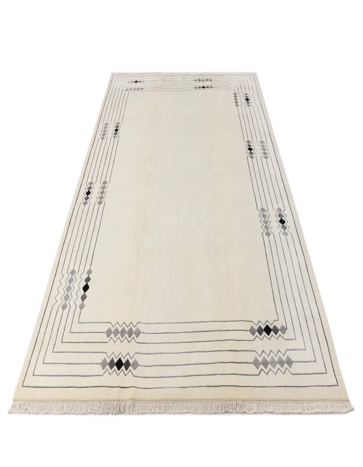 Detail image of 6' 9 x 9' 10  Hand Knotted Darya Wool Rug