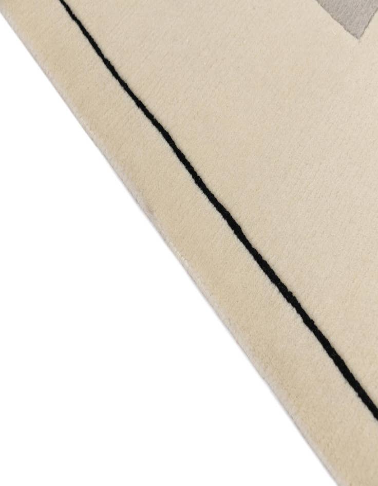 Detail image of 6' 9 x 9' 5  Hand Knotted Darya Wool Rug