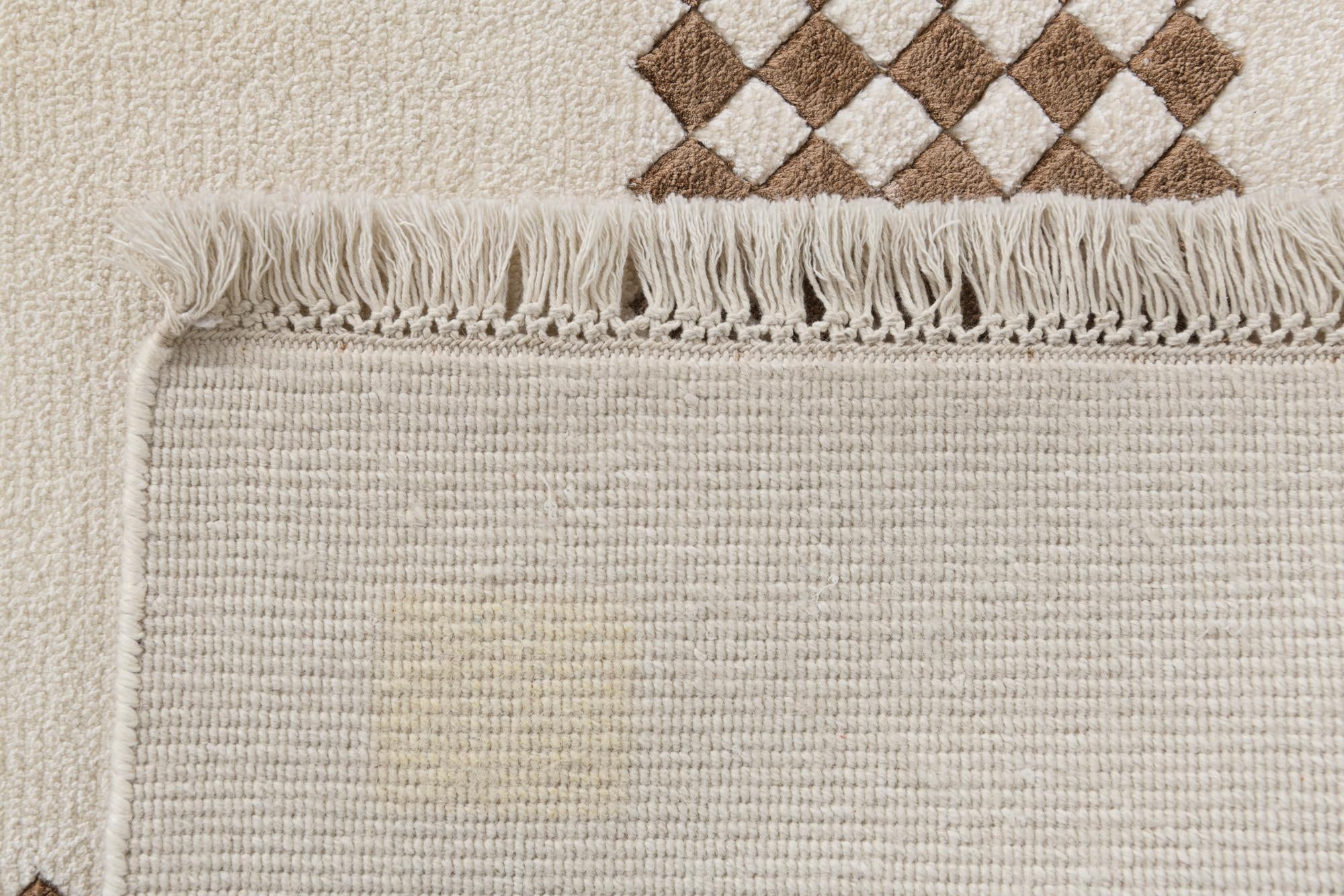 6' 11 x 10' Hand Knotted Darya Wool Rug