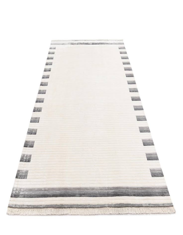 Detail image of 6' 6 x 9' 9  Hand Knotted Darya Wool Rug