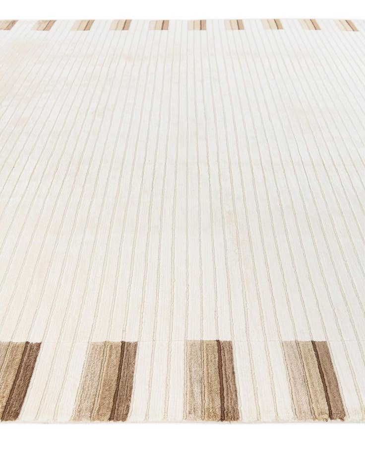 Detail image of 6' 6 x 9' 9  Hand Knotted Darya Wool Rug