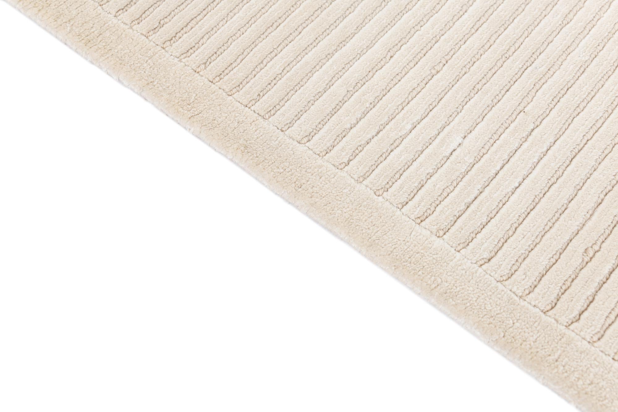 2' 8 x 4' 7 Hand Knotted Darya Wool Rug