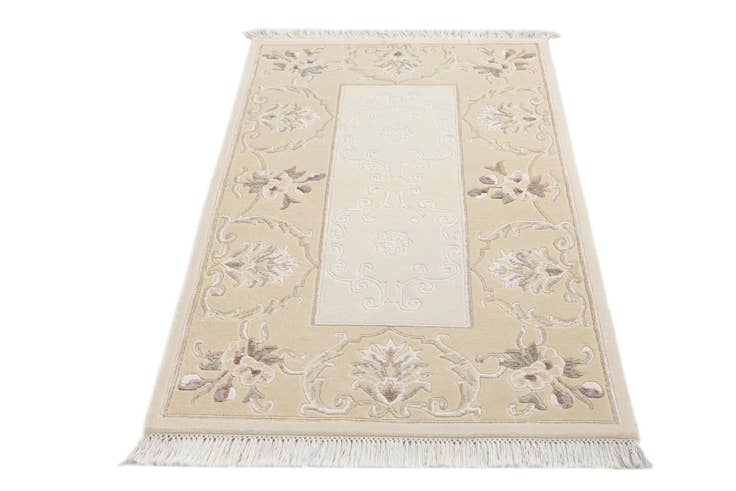 Detail image of 2' 9 x 4' 8 Hand Knotted Darya Wool Rug