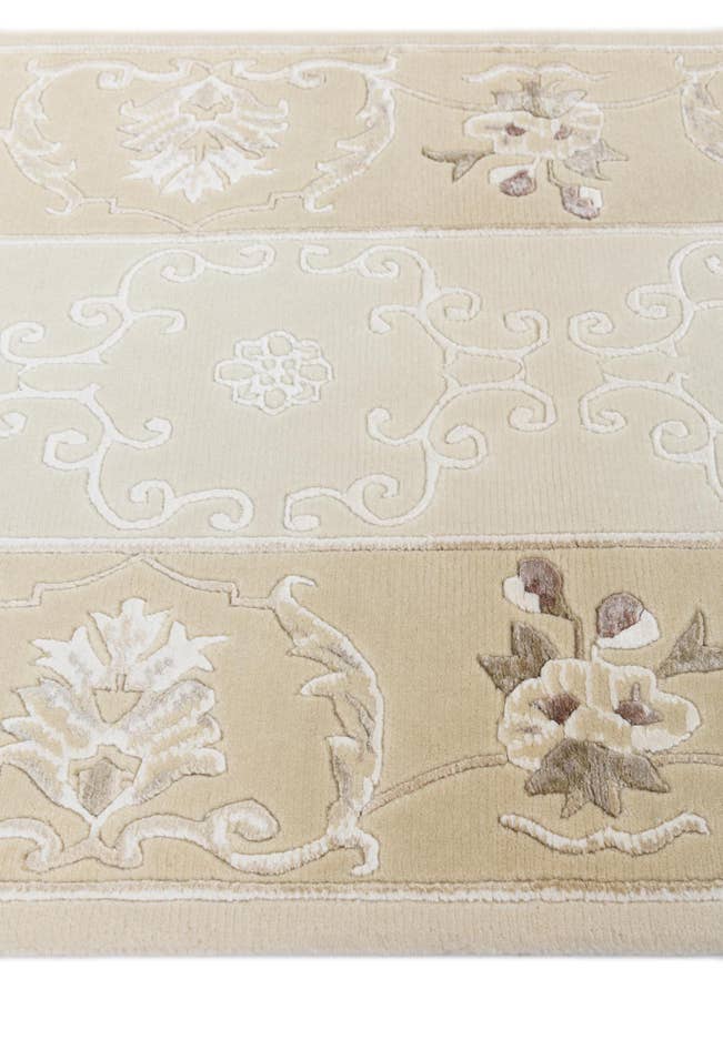 Detail image of 2' 9 x 4' 8 Hand Knotted Darya Wool Rug