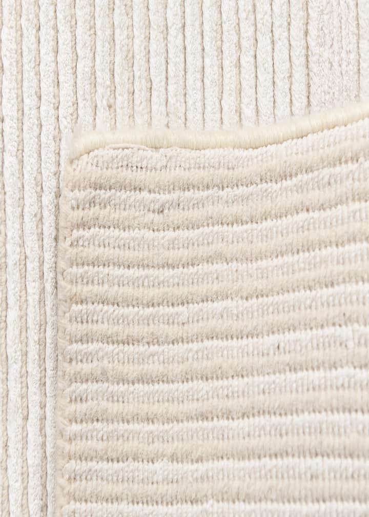 2' 8 x 4' 9 Hand Knotted Darya Wool Rug