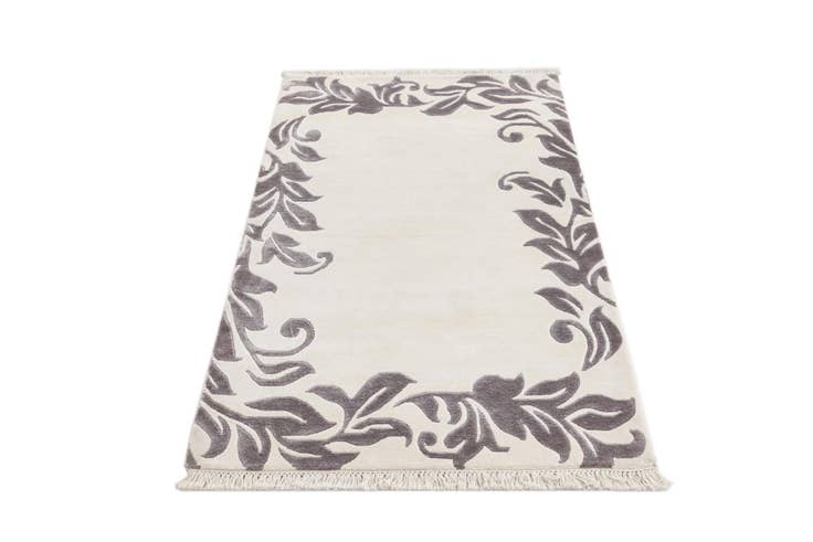 Detail image of 2' 9 x 5' Hand Knotted Darya Wool Rug