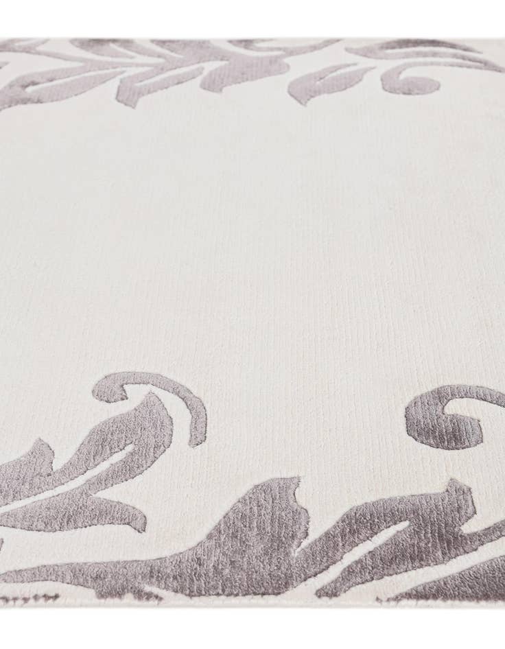 Detail image of 2' 9 x 5'  Hand Knotted Darya Wool Rug