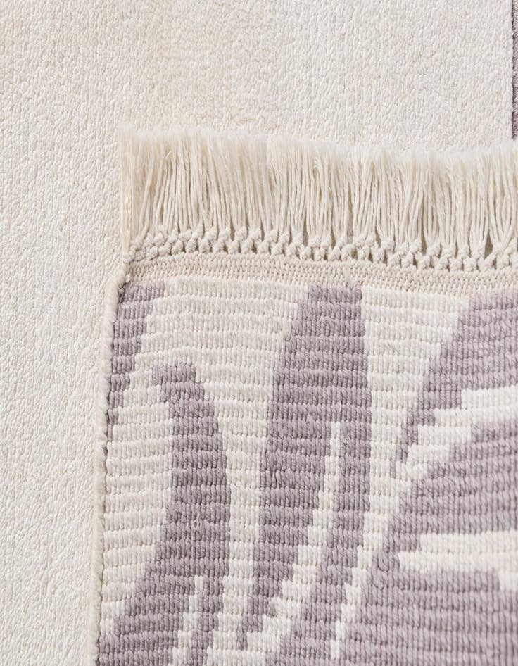 Detail image of 2' 9 x 5'  Hand Knotted Darya Wool Rug