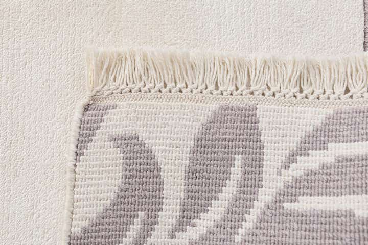 2' 9 x 5' Hand Knotted Darya Wool Rug