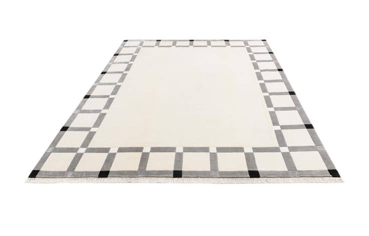 Detail image of 6' 11 x 9' 9 Hand Knotted Darya Wool Rug