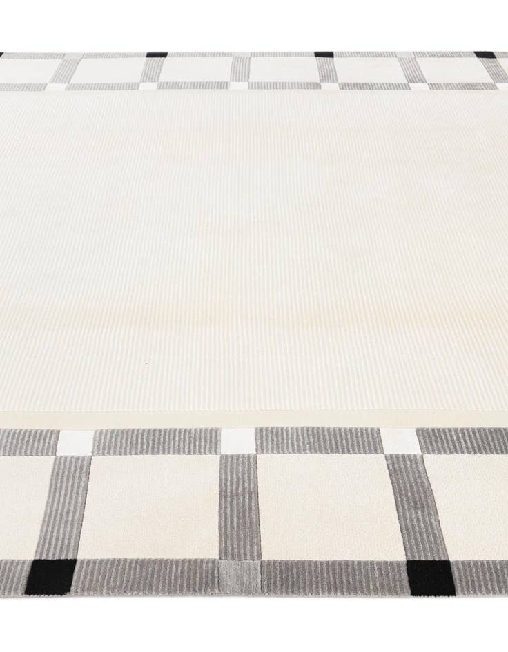 Detail image of 6' 11 x 9' 9  Hand Knotted Darya Wool Rug