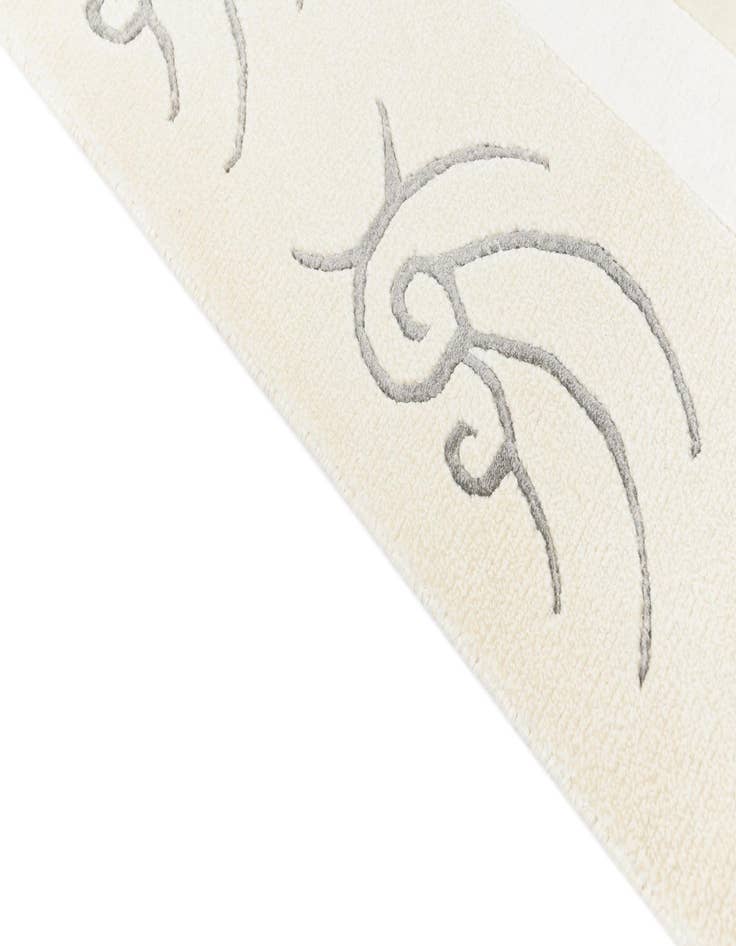 Detail image of 6' 5 x 9' 10 Hand Knotted Darya Wool Rug