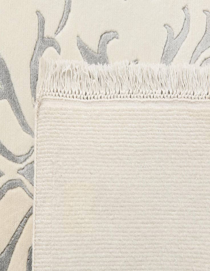 Detail image of 6' 6 x 9' 8  Hand Knotted Darya Wool Rug