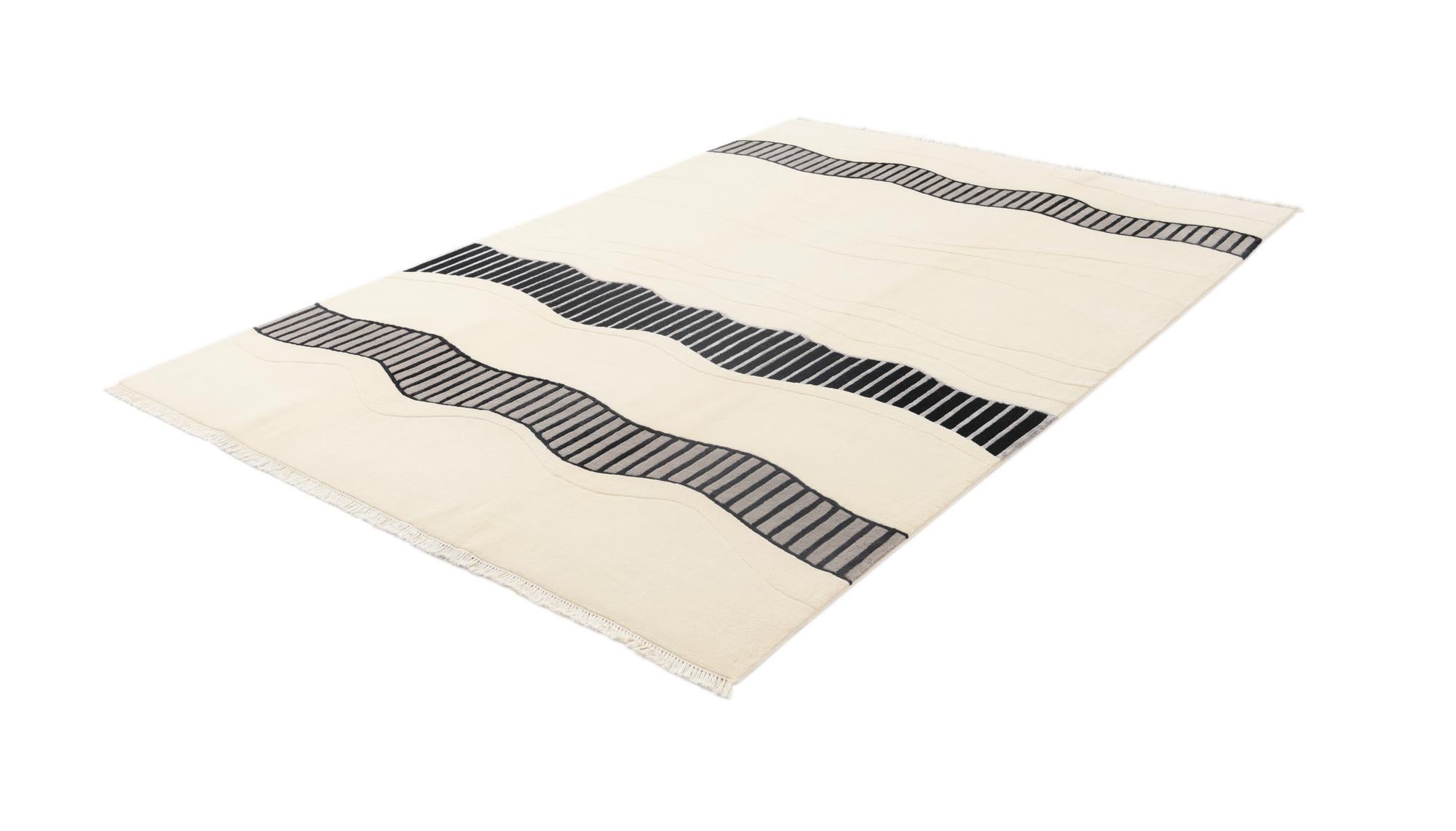 6' 7 x 9' 5 Hand Knotted Darya Wool Rug