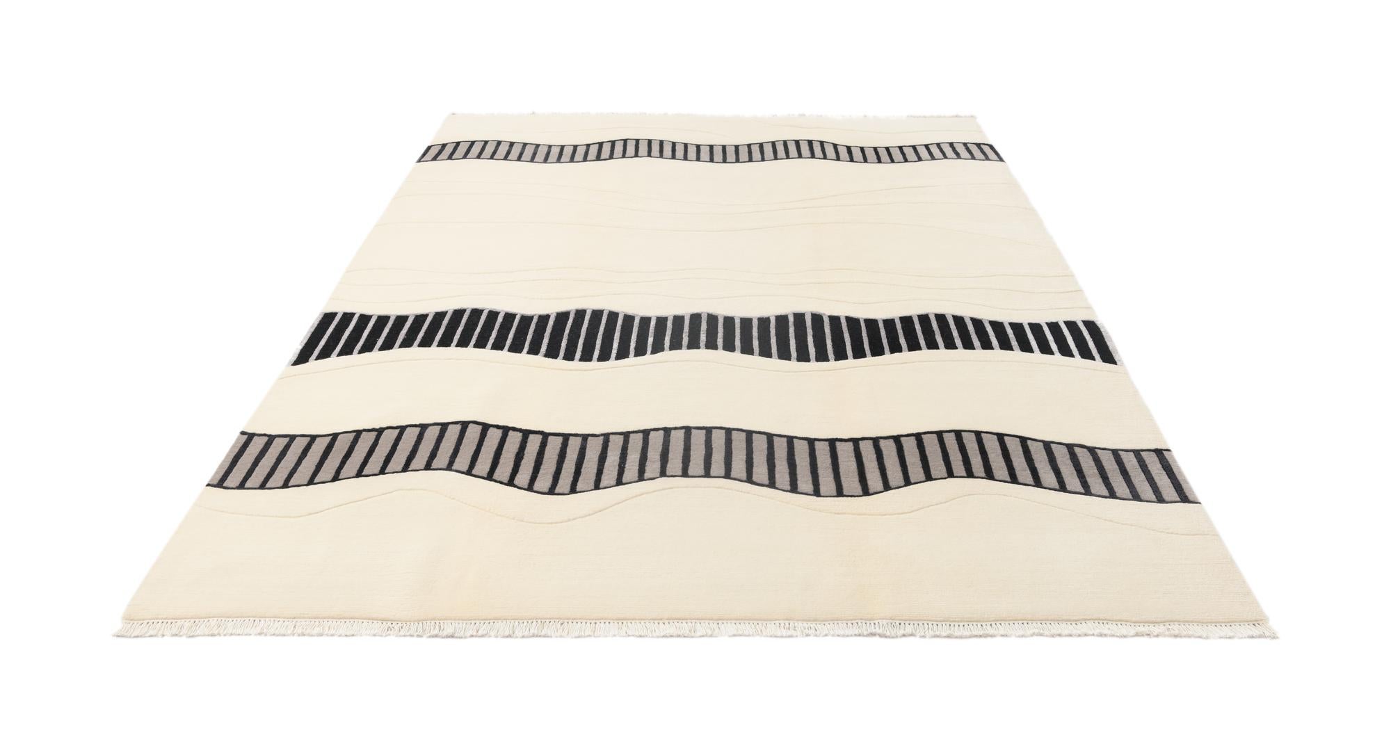 6' 7 x 9' 5 Hand Knotted Darya Wool Rug